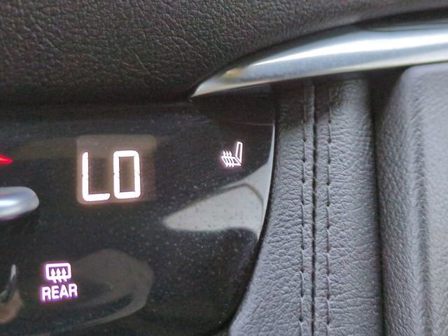 Used 2025 Cadillac XT6 Luxury image 25