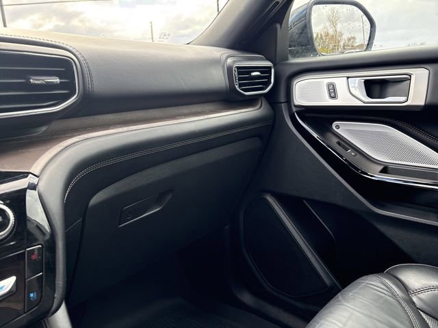 Certified 2023 Ford Explorer Platinum w/ Technology Package image 37