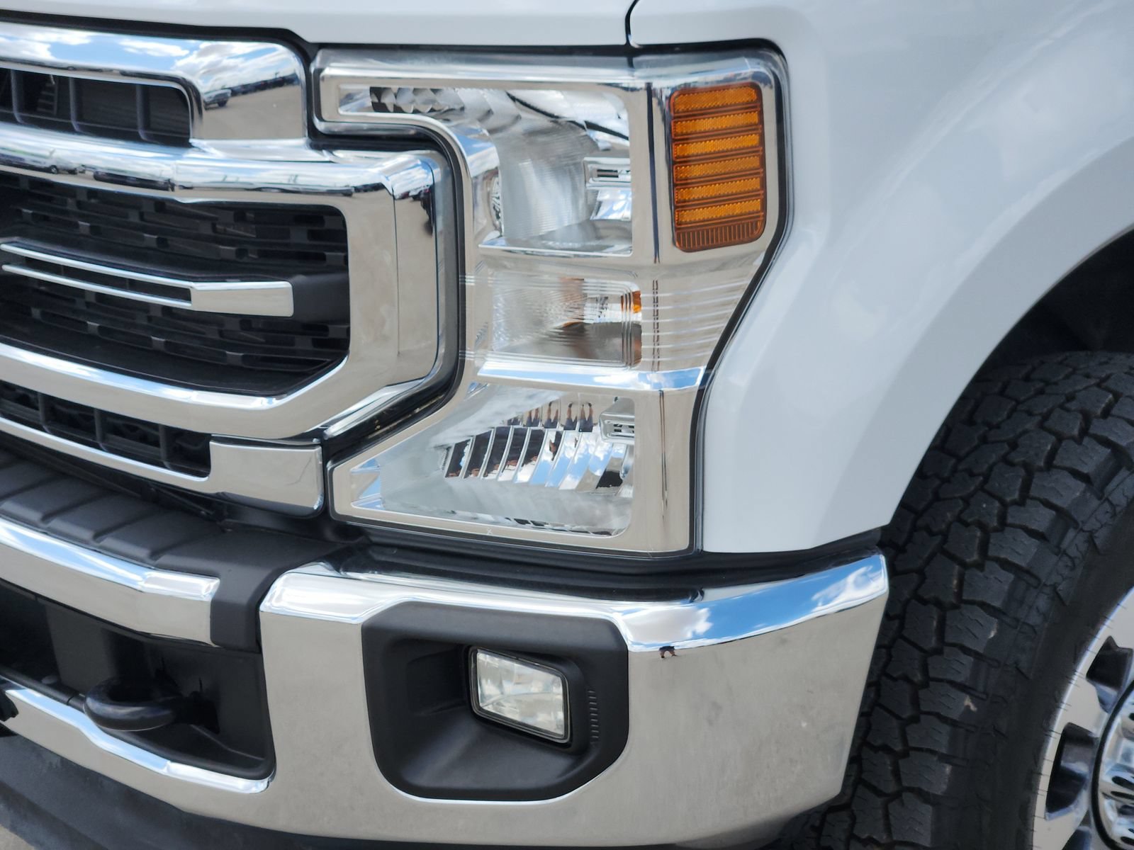 Certified 2022 Ford F250 Lariat w/ Lariat Value Package AWD/4WD image 9