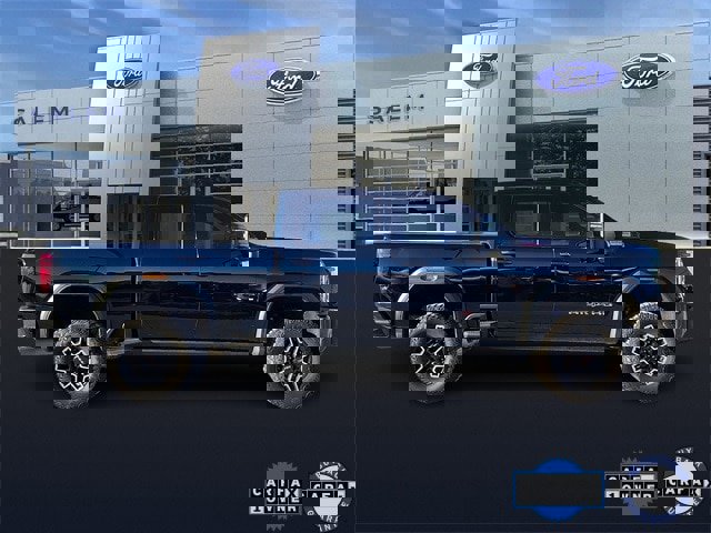 Used 2024 GMC Sierra 2500 AT4X image 2