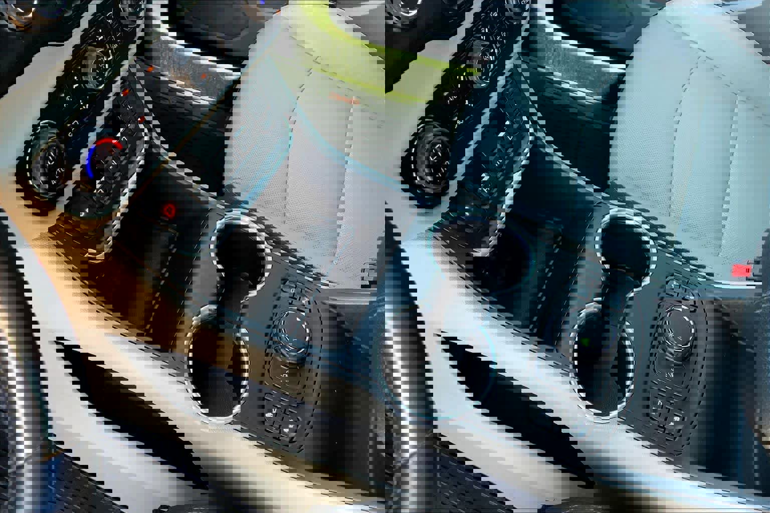 Used 2019 GMC Terrain SLT w/ Preferred Package FWD image 17