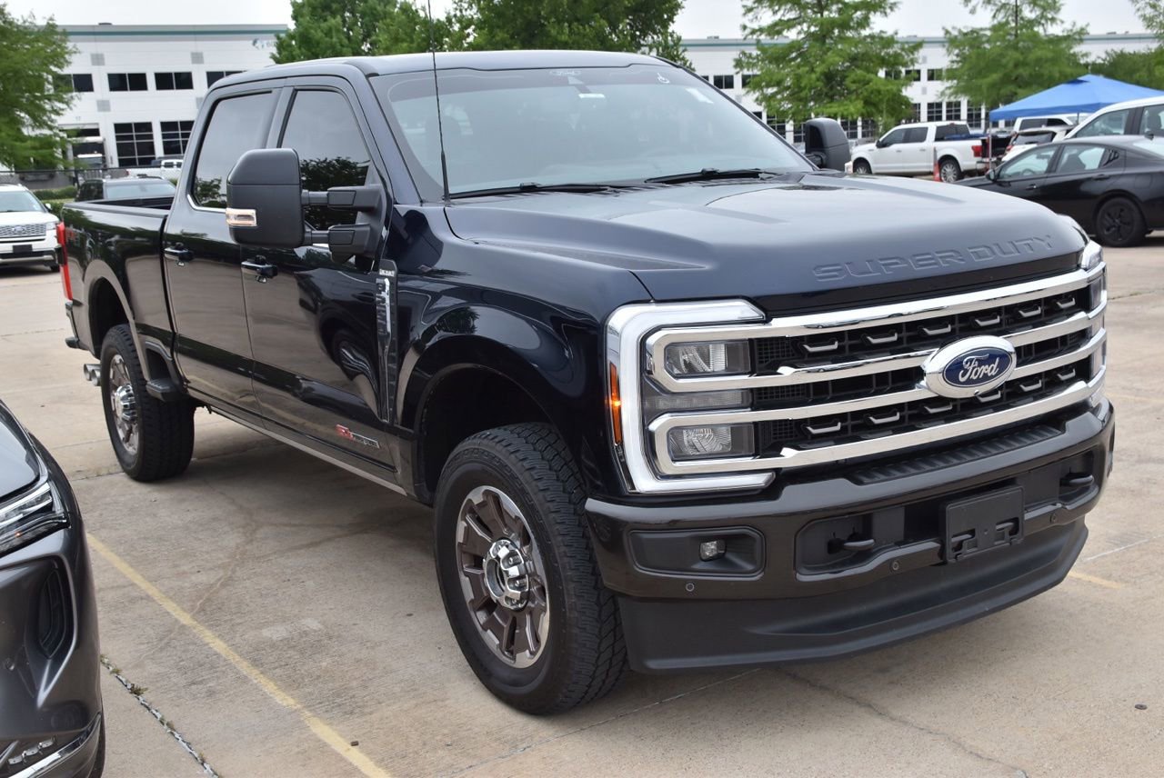 Certified 2025 Ford F250 King Ranch AWD/4WD image 4