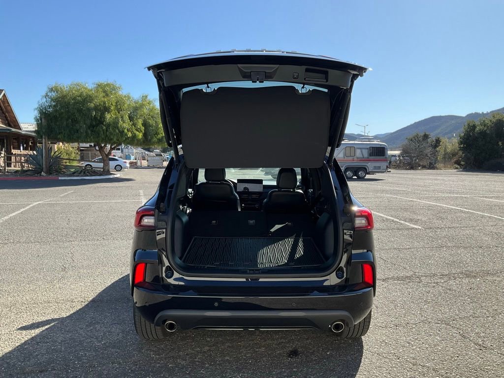 Certified 2024 Ford Escape ST-Line Elite w/ Premium Technology Package image 25