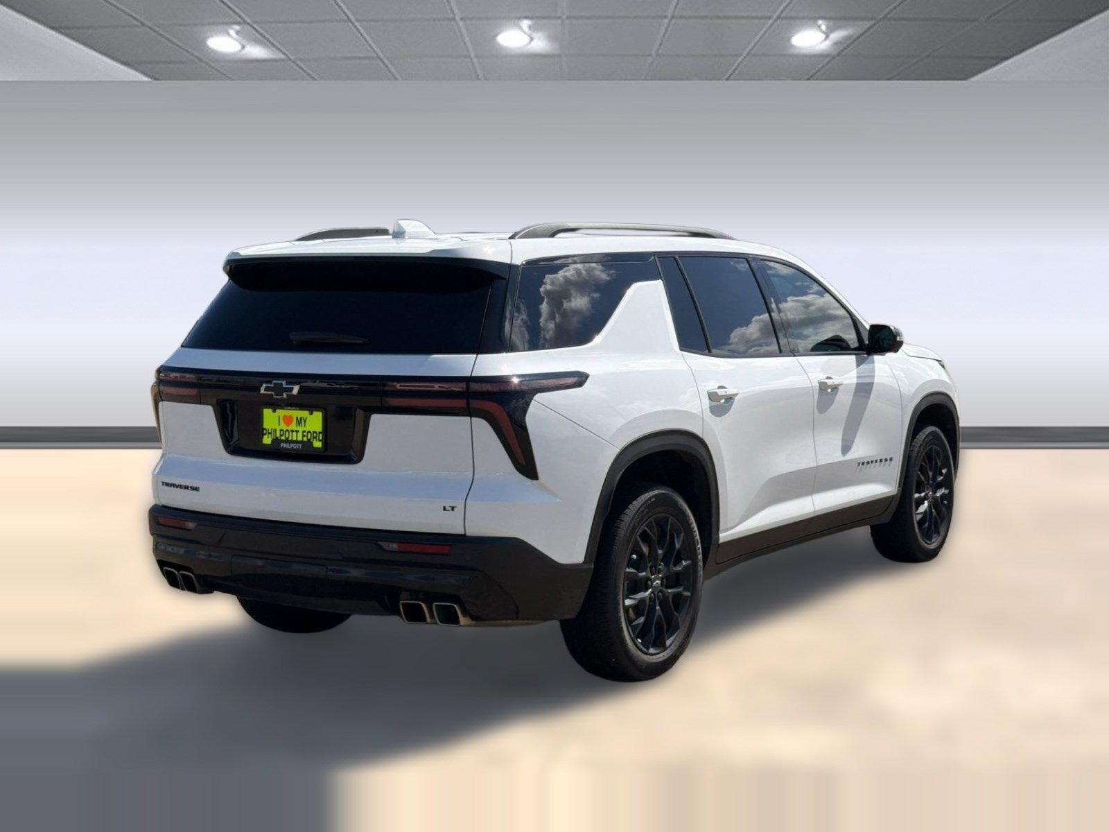 Used 2024 Chevrolet Traverse LT w/ Midnight/Sport Edition FWD image 9