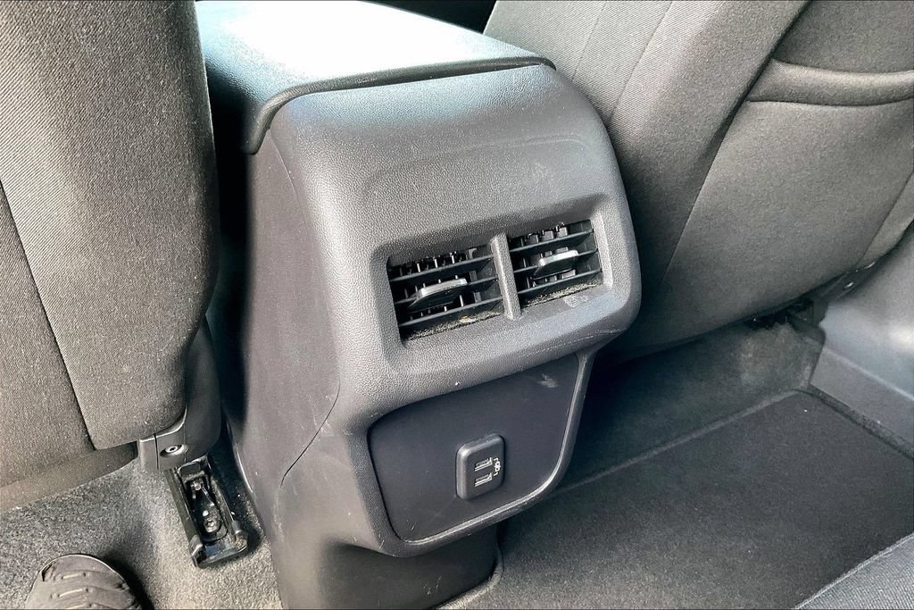 Used 2024 Chevrolet Equinox LT FWD image 33