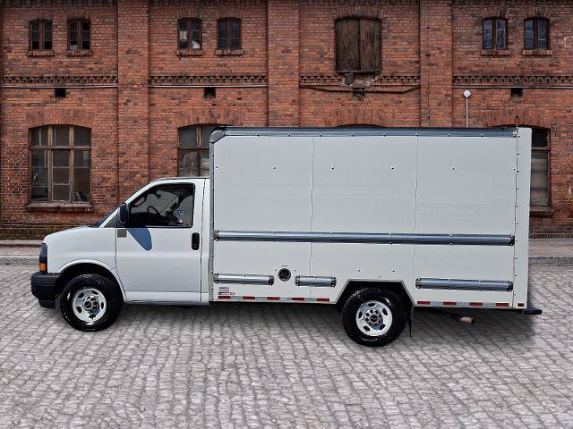 Used 2021 GMC Savana 3500 w/ Power Convenience Package RWD image 7