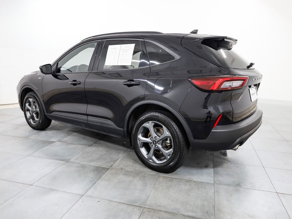 Certified 2025 Ford Escape ST-Line AWD/4WD image 4