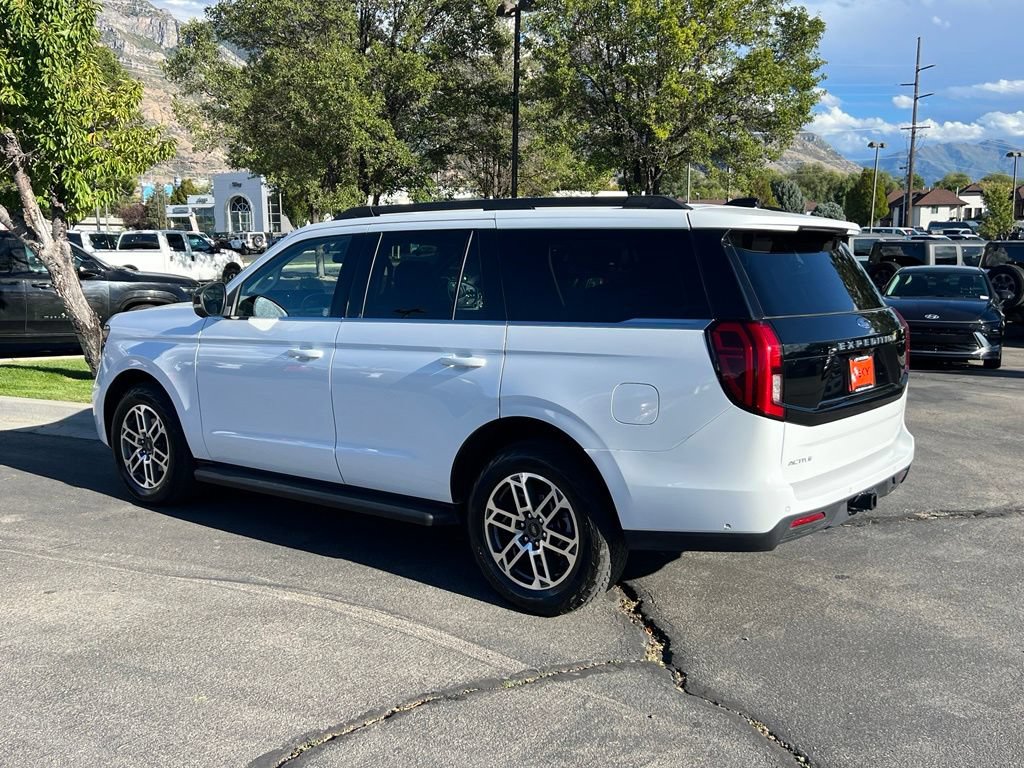 Certified 2025 Ford Expedition Active AWD/4WD image 12