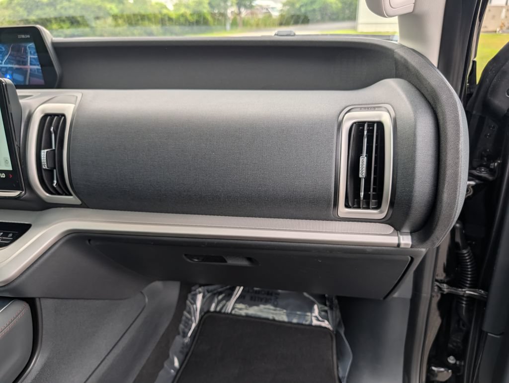 Certified 2025 Ford Expedition Active AWD/4WD image 26