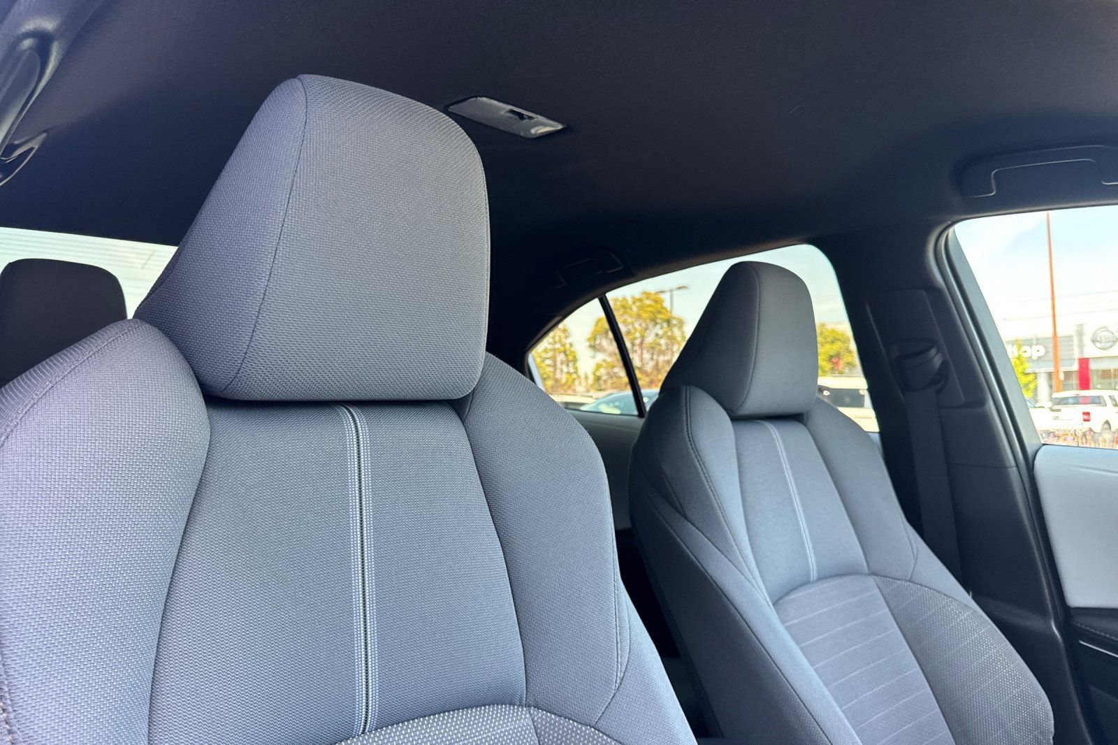 Used 2022 Toyota Corolla SE w/ Carpet Mat Package (TMS) FWD image 18