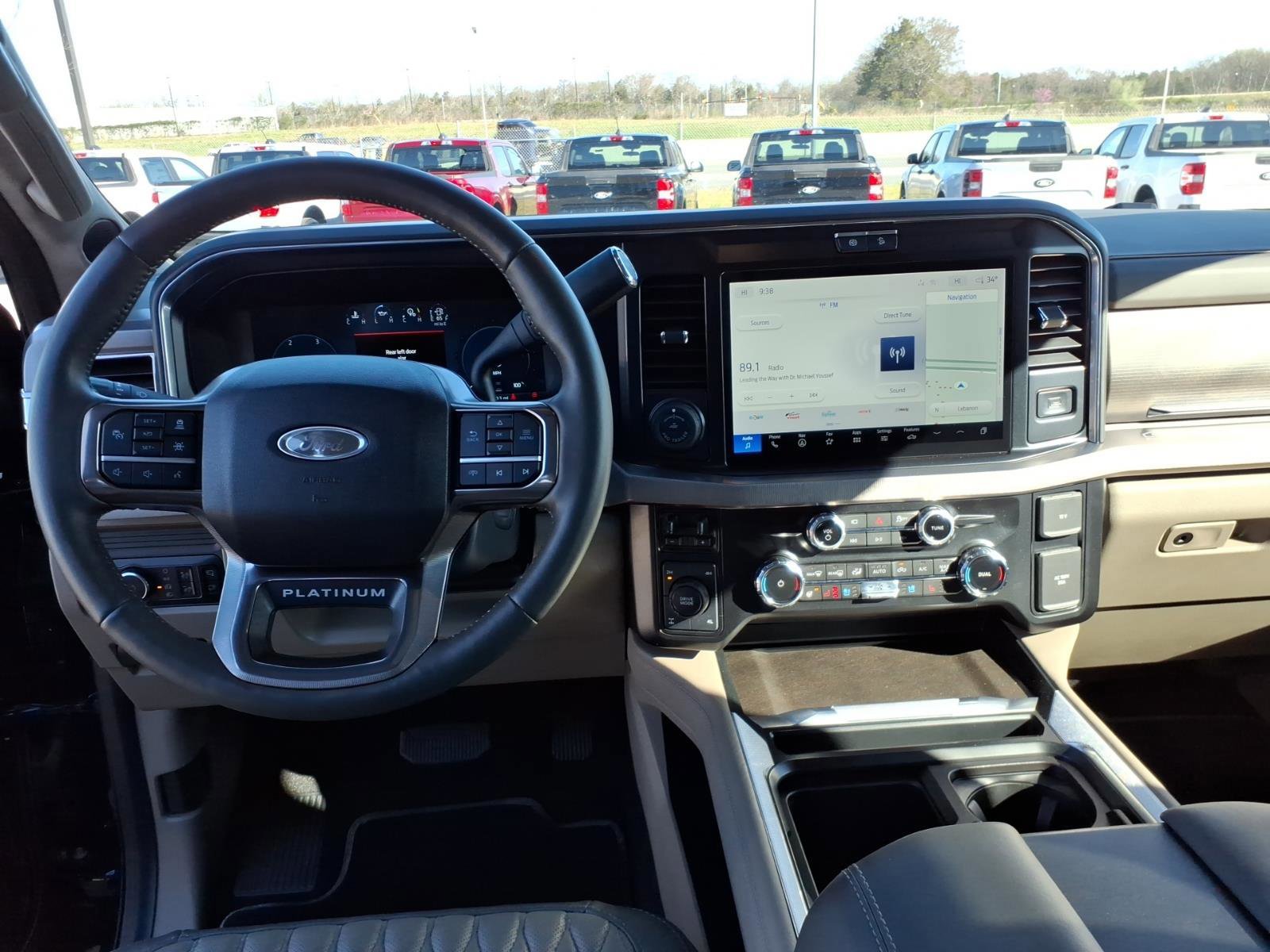 Certified 2025 Ford F350 Platinum w/ Platinum Plus Package image 14