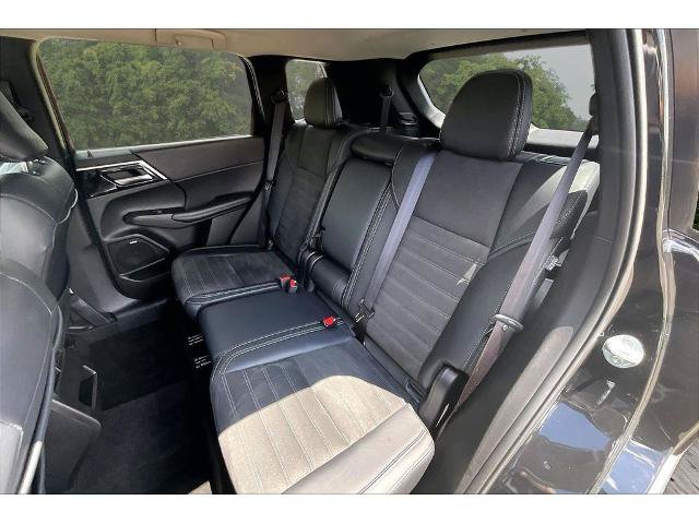 Used 2025 Mitsubishi Outlander SE FWD image 20