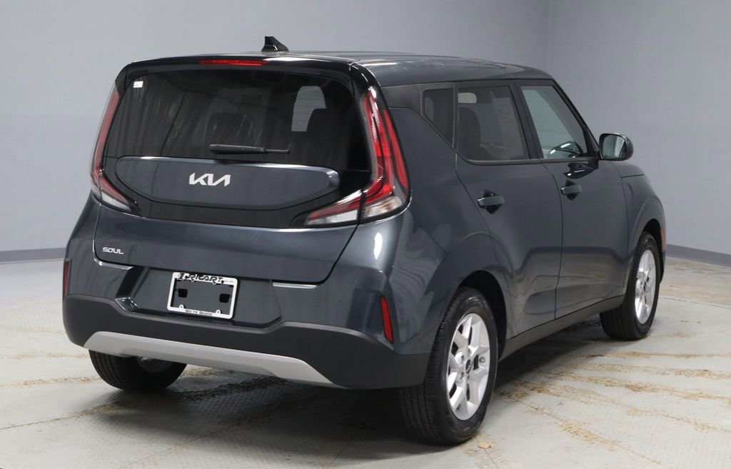 Used 2025 Kia Soul LX w/ LX Technology Package image 5