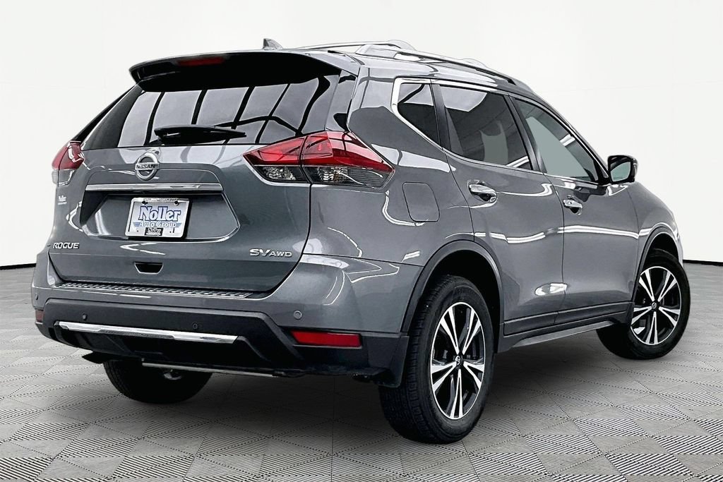 Used 2020 Nissan Rogue SV w/ Premium Package AWD/4WD image 2