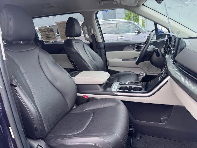 Used 2024 Kia Carnival LX FWD image 26