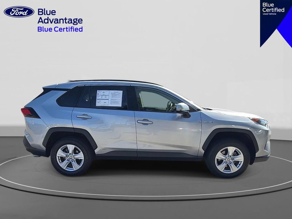 Used 2021 Toyota RAV4 LE AWD/4WD image 5