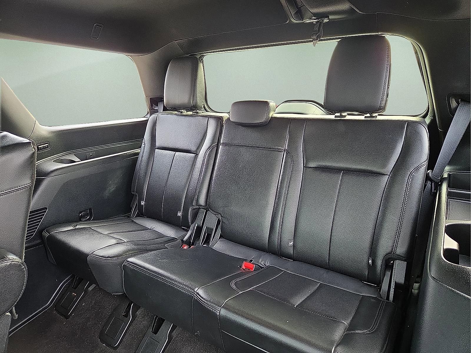 Certified 2021 Ford Expedition XLT image 10