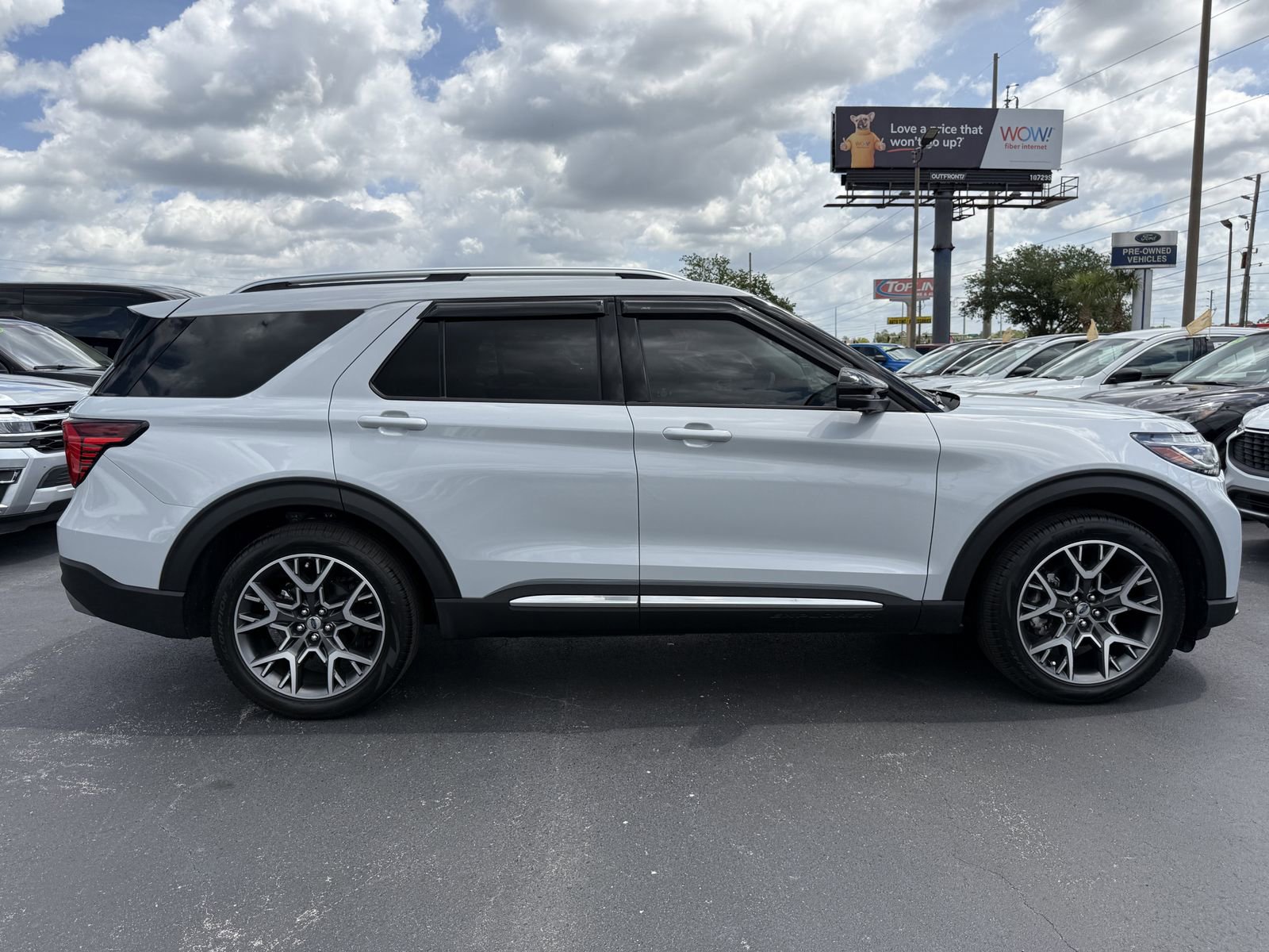 Certified 2025 Ford Explorer Platinum w/ Ultimate Package RWD image 3
