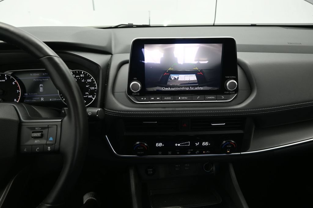 Used 2025 Nissan Rogue SV FWD image 30