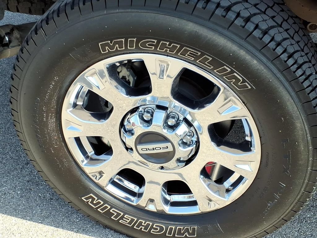 Certified 2022 Ford F250 Lariat w/ Lariat Ultimate Package AWD/4WD image 10