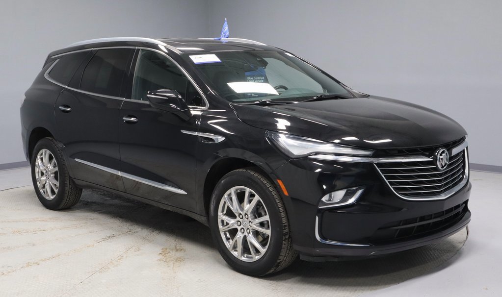 Used 2023 Buick Enclave Essence w/ Experience Buick Package image 7
