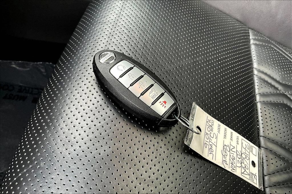 Used 2021 Nissan Rogue Platinum FWD image 37