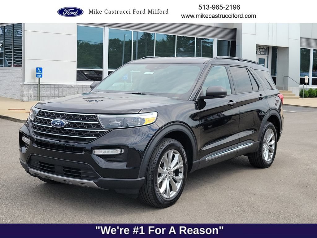 Certified 2023 Ford Explorer XLT w/ Equipment Group 202A AWD/4WD image 1