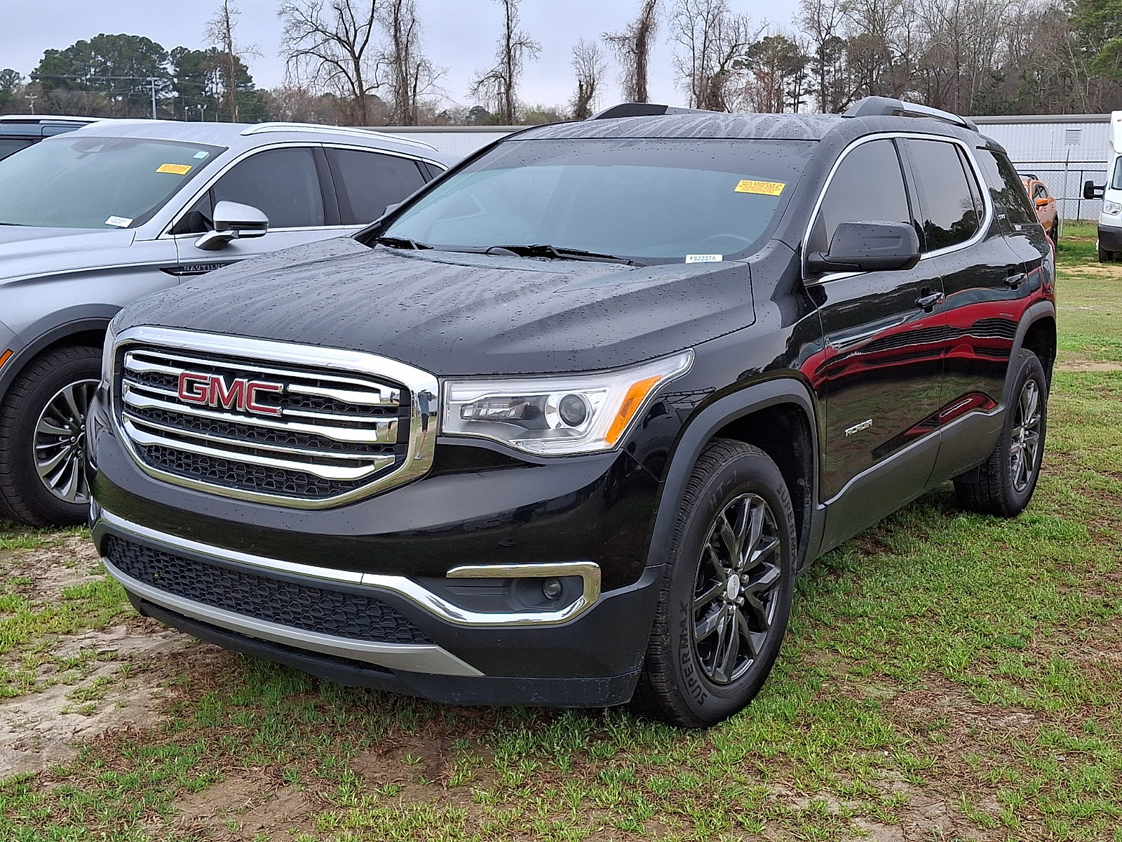 Used 2019 GMC Acadia SLT image 3