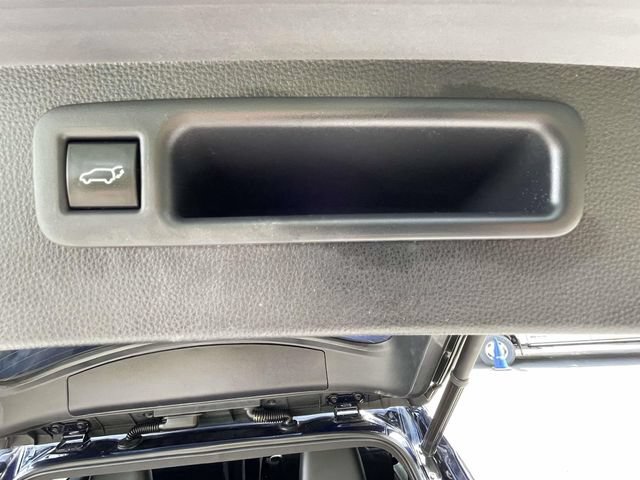 Used 2022 Toyota Highlander XSE AWD/4WD image 38