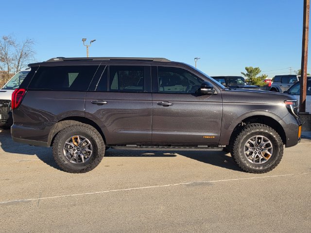 Certified 2025 Ford Expedition Tremor AWD/4WD image 4