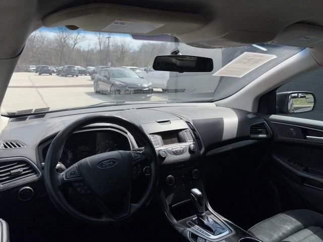 Certified 2018 Ford Edge SE image 21