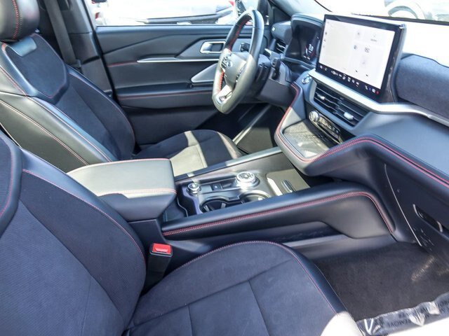 Certified 2025 Ford Explorer ST AWD/4WD image 33