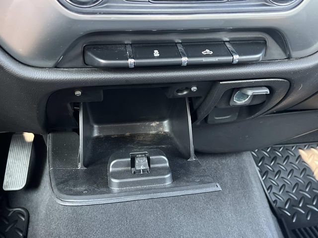 Used 2019 Chevrolet Silverado 1500 LT w/ All Star Edition AWD/4WD image 31