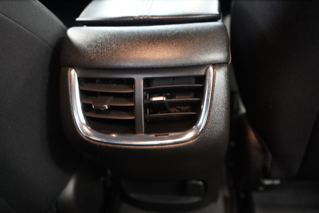 Used 2025 Chevrolet Malibu LT FWD image 23