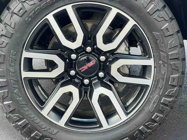 Used 2023 GMC Sierra 1500 AT4 w/ AT4 Premium Package AWD/4WD image 14