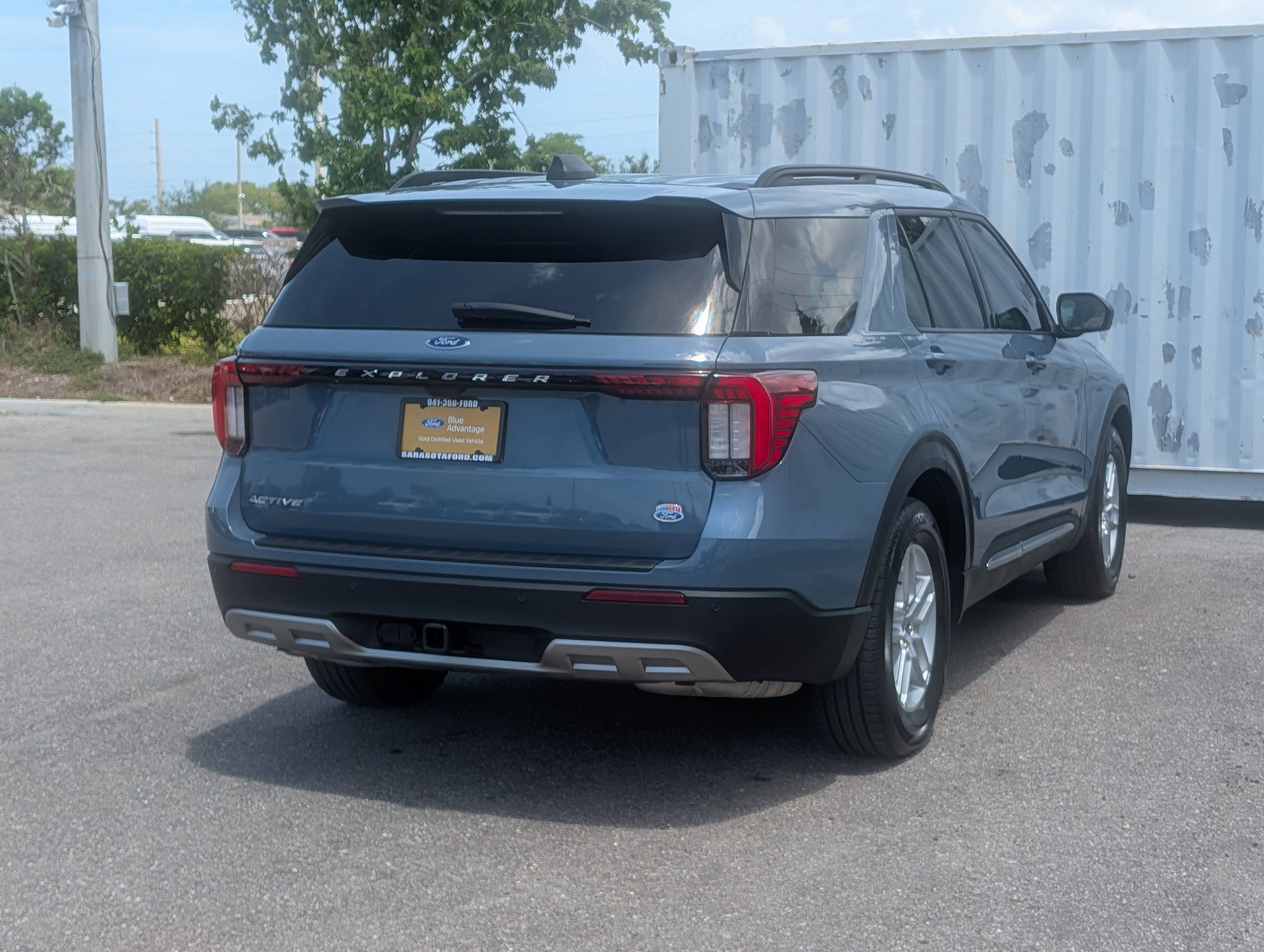 Certified 2025 Ford Explorer Active w/ Active Comfort Package RWD image 4