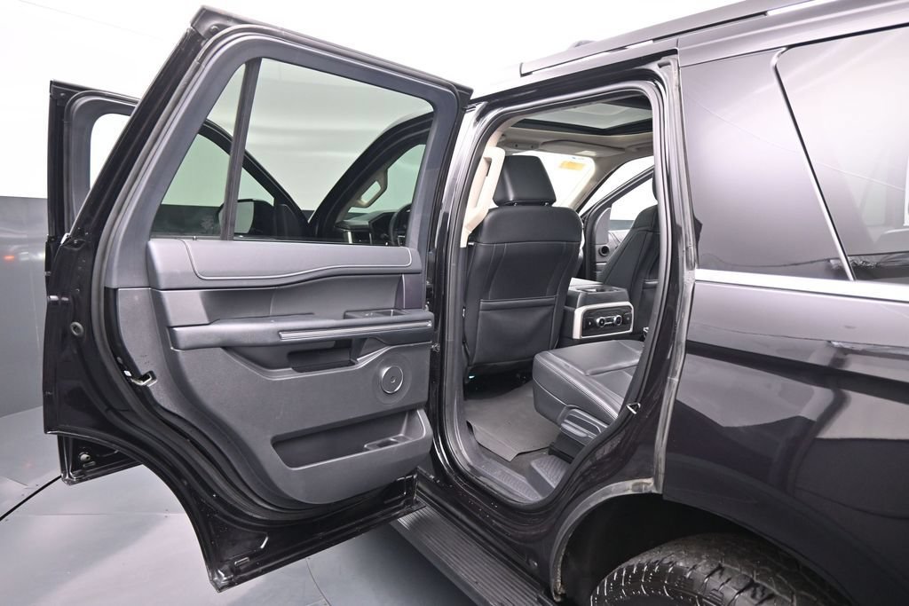 Certified 2024 Ford Expedition XLT AWD/4WD image 19
