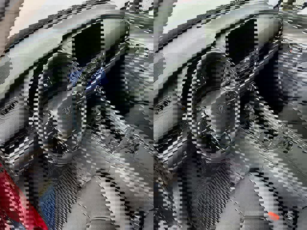 Used 2024 Toyota Grand Highlander XLE image 9