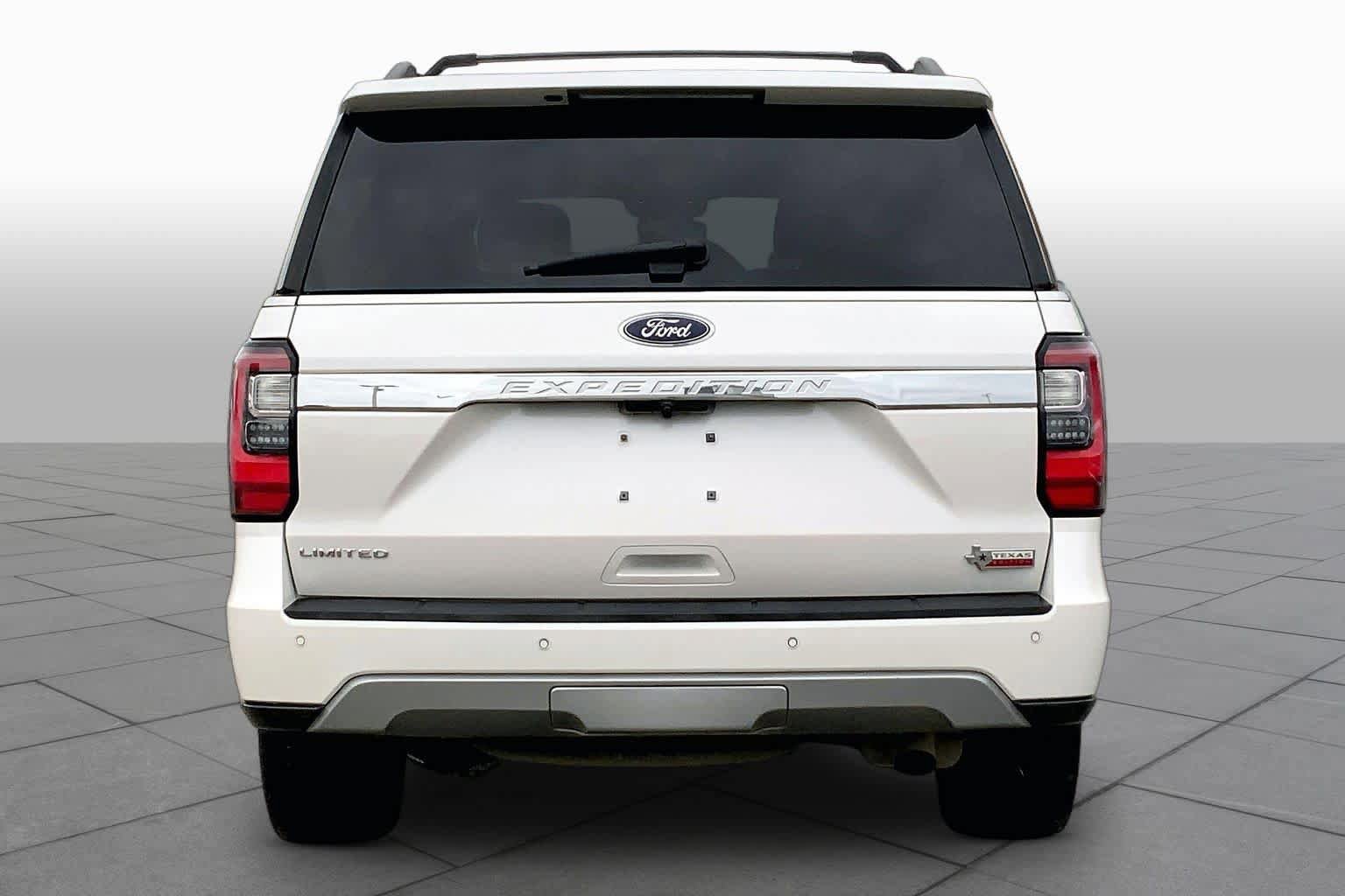 Certified 2019 Ford Expedition Limited w/ Texas Edition Package RWD image 5