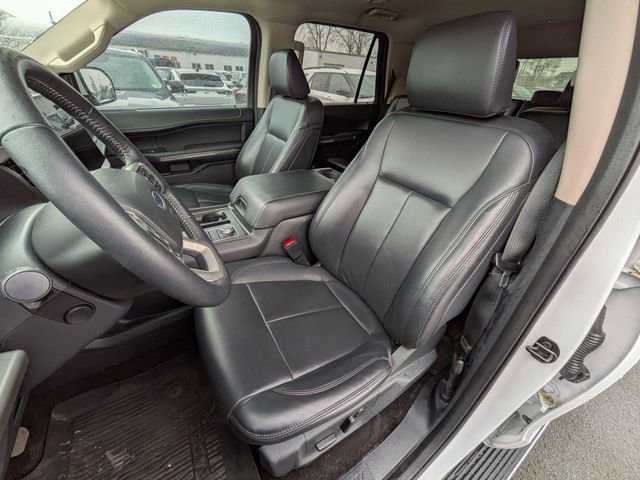 Certified 2022 Ford Expedition XLT image 8