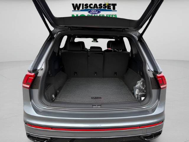 Used 2024 Volkswagen Tiguan SE R-Line AWD/4WD image 13
