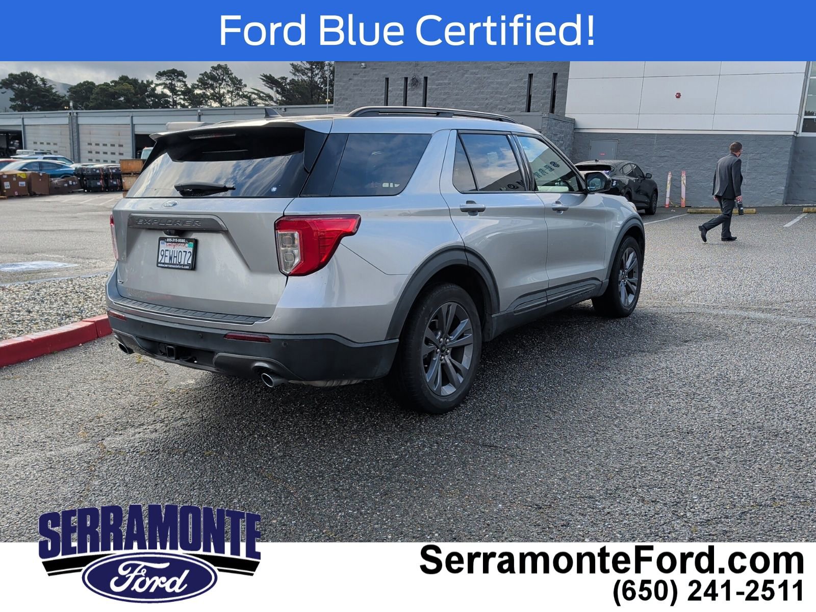 Certified 2023 Ford Explorer XLT w/ Equipment Group 202A RWD image 9