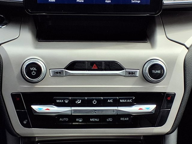 Certified 2024 Ford Explorer XLT w/ Equipment Group 202A image 13