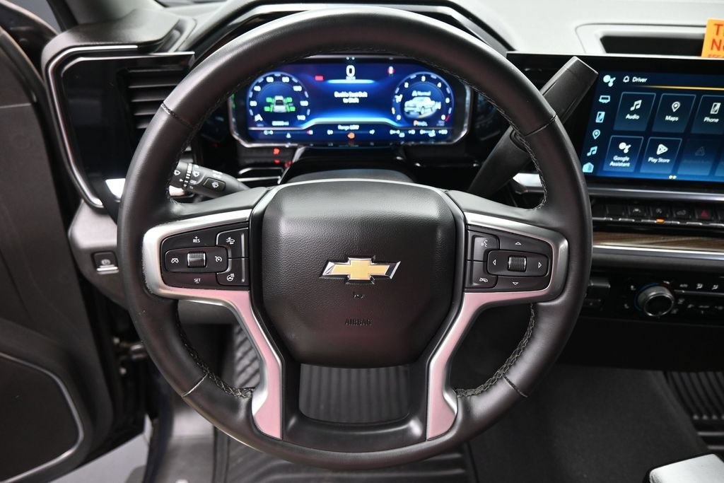 Used 2023 Chevrolet Silverado 1500 LT AWD/4WD image 12
