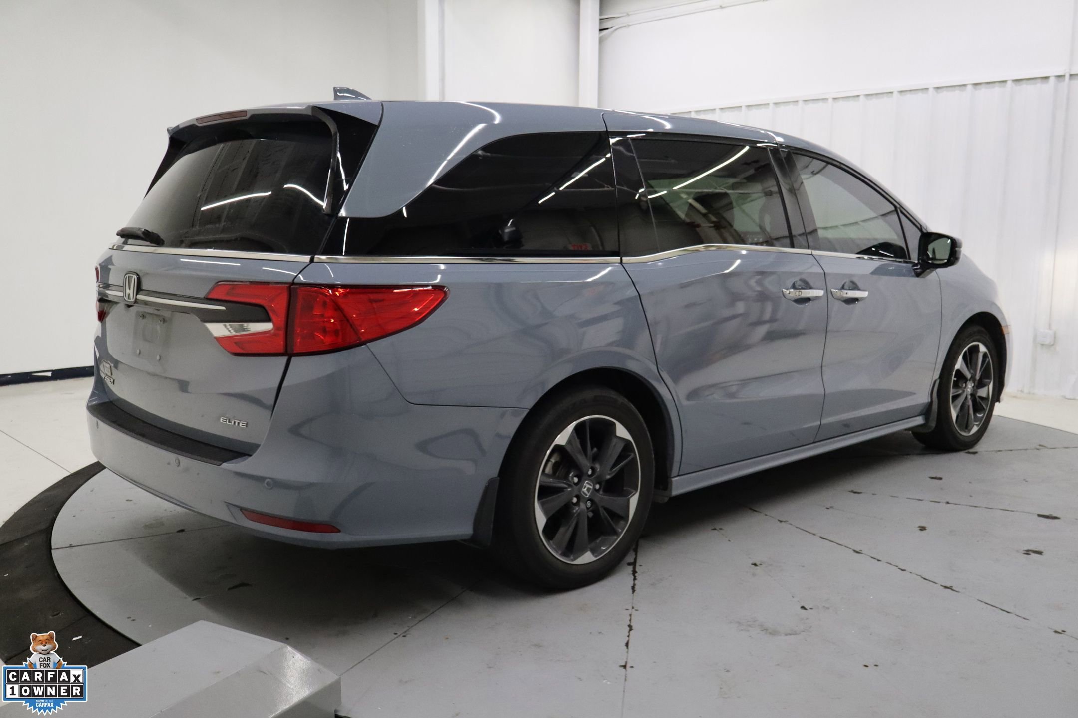 Used 2024 Honda Odyssey Elite image 4