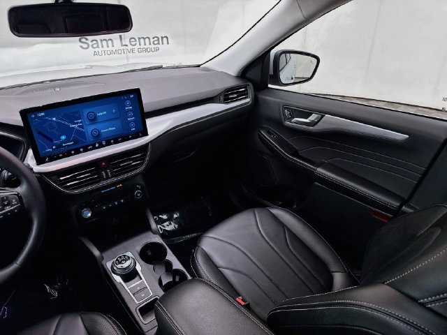 Certified 2025 Ford Escape SE w/ PHEV Premium Package FWD image 24