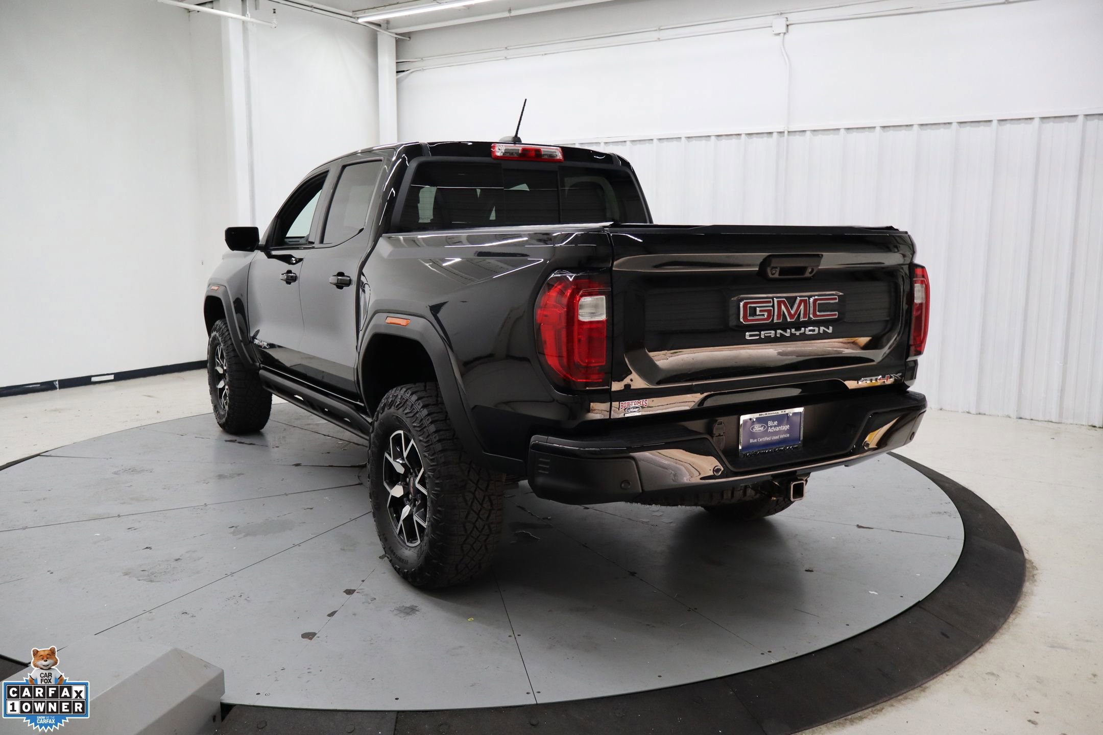 Used 2024 GMC Canyon AT4X image 3