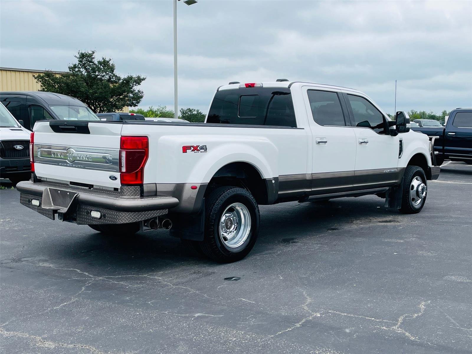 Certified 2022 Ford F350 King Ranch w/ King Ranch Ultimate Package AWD/4WD image 5
