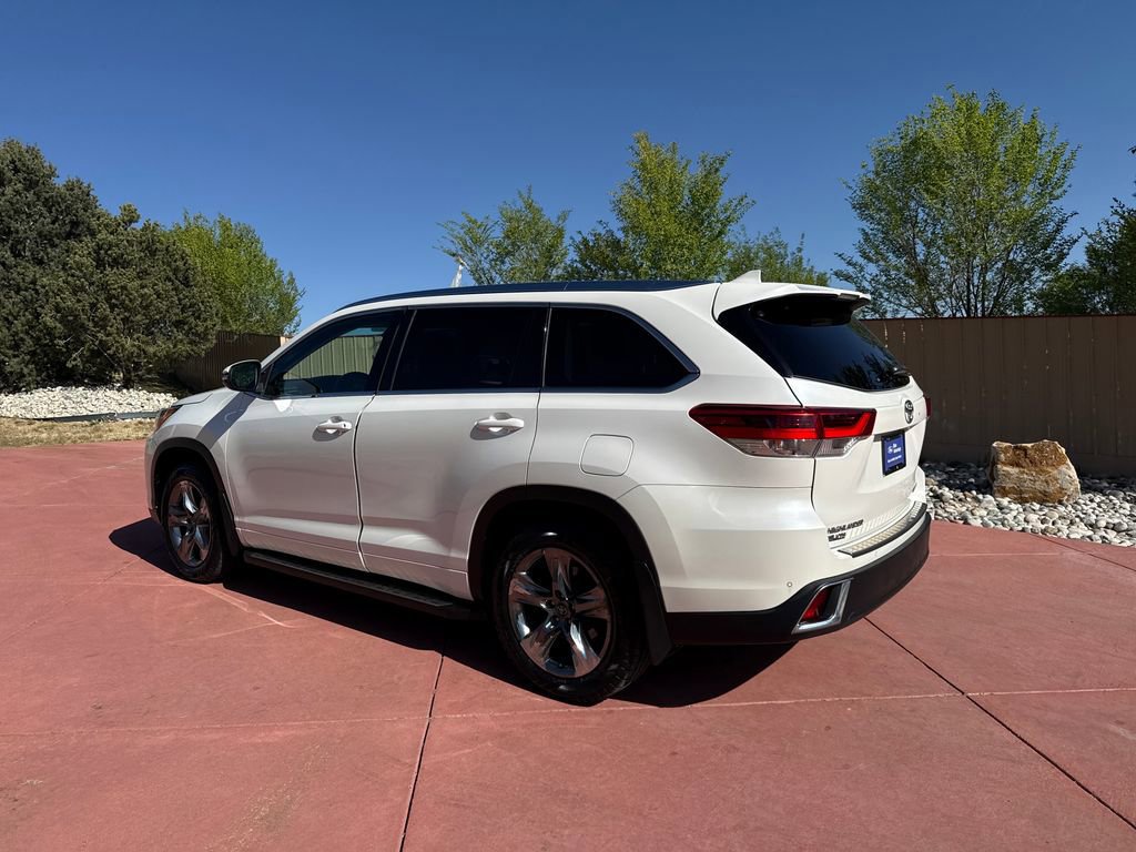 Used 2018 Toyota Highlander Limited Platinum AWD/4WD image 3