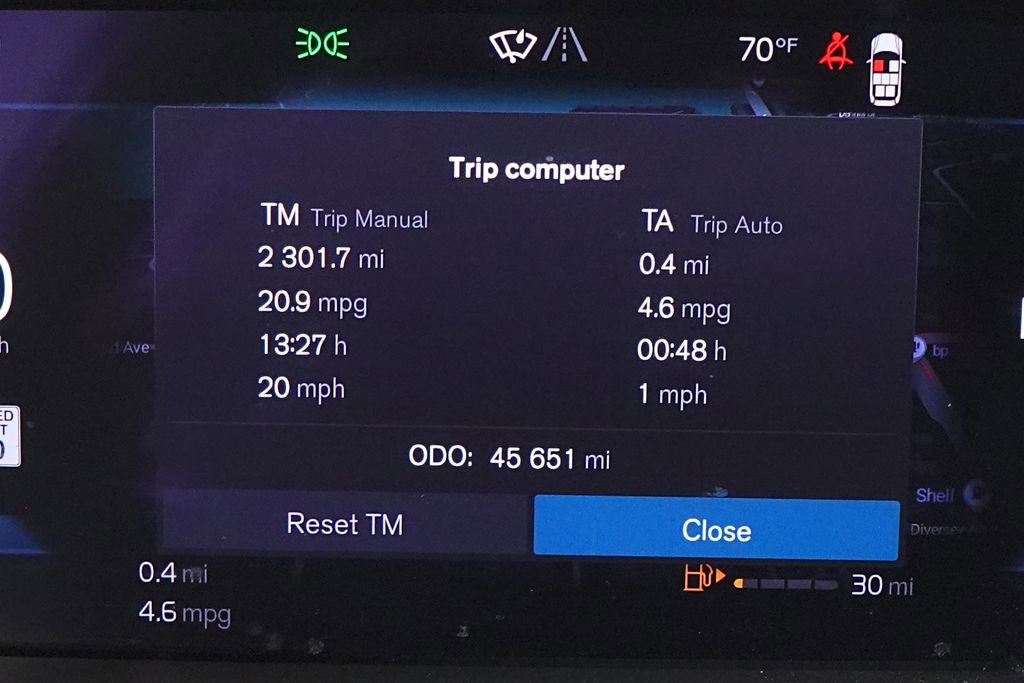 Used 2023 Volvo XC90 B6 Plus image 16